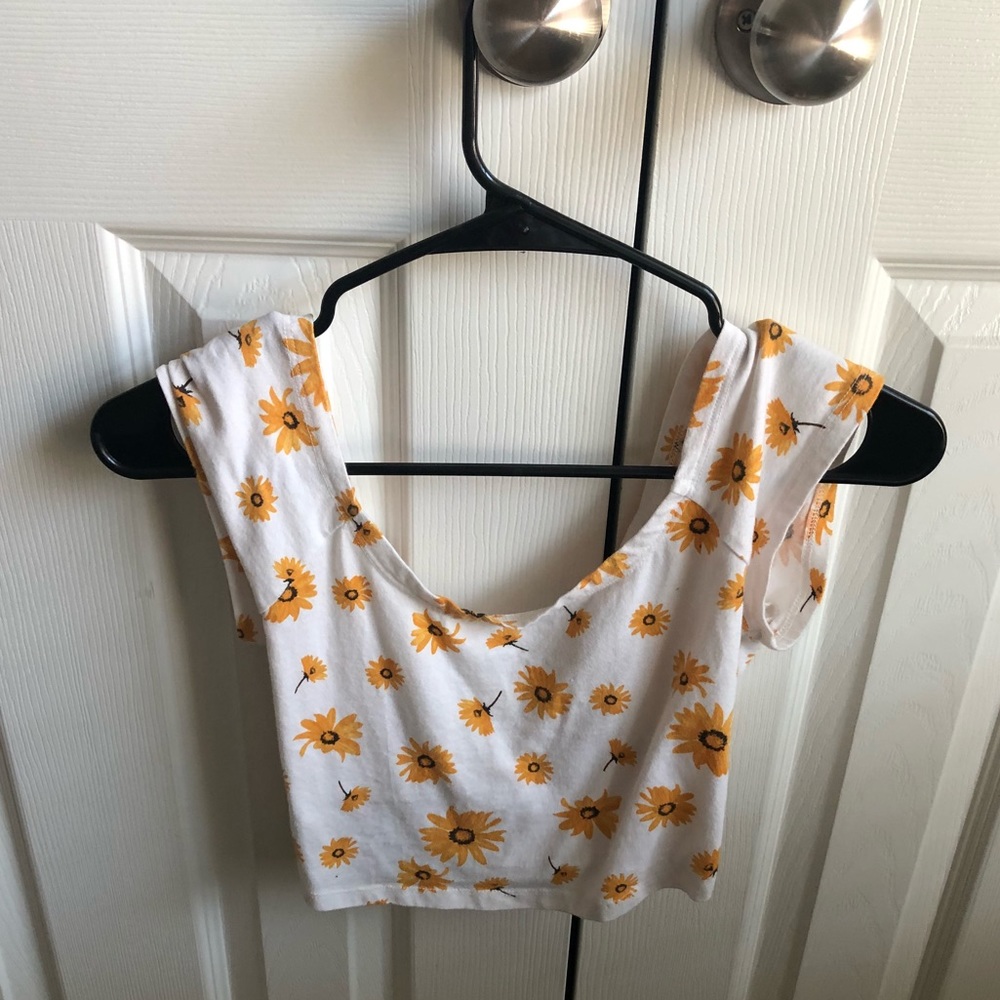 Daisy crop top